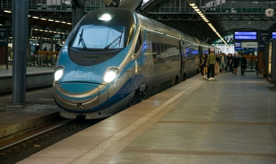 Куда поехать из Варшавы на поезде